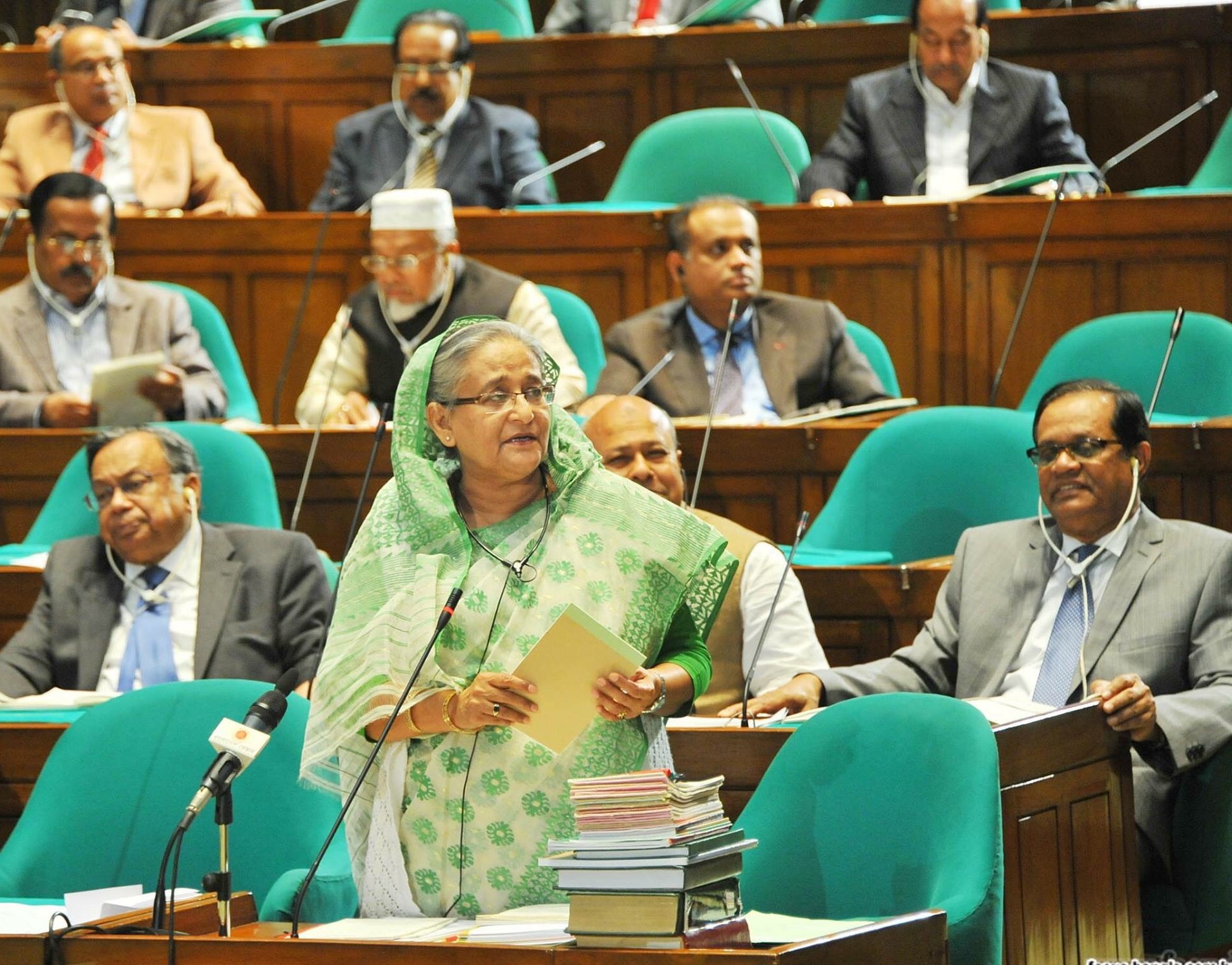 হিলারিকে দিয়ে পদ্মা সেতুর অর্থ  আটকেছিলেন ইউনূস :প্রধানমন্ত্রী শেখ হাসিনা