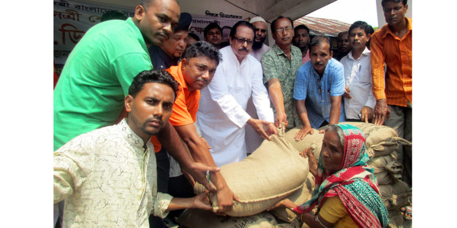 সরকার হতদরিদ্র মানুষদের সাবলম্বী করে তুলতে বিভিন্ন কর্মসূচী বাস্তবায়ন করছে-মাহমুদ উস সামাদ চৌধুরী এমপি